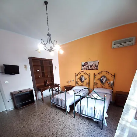 Casa *